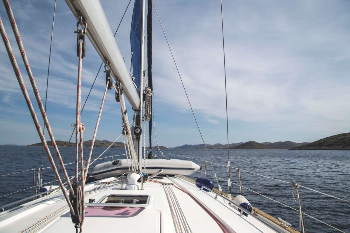 sailboat-950352